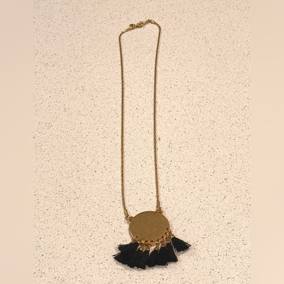 Elegant Gold and Black Pendant Necklace - Picture 1 of 2